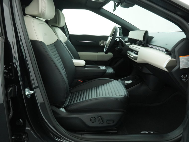 Vehicle Image 39