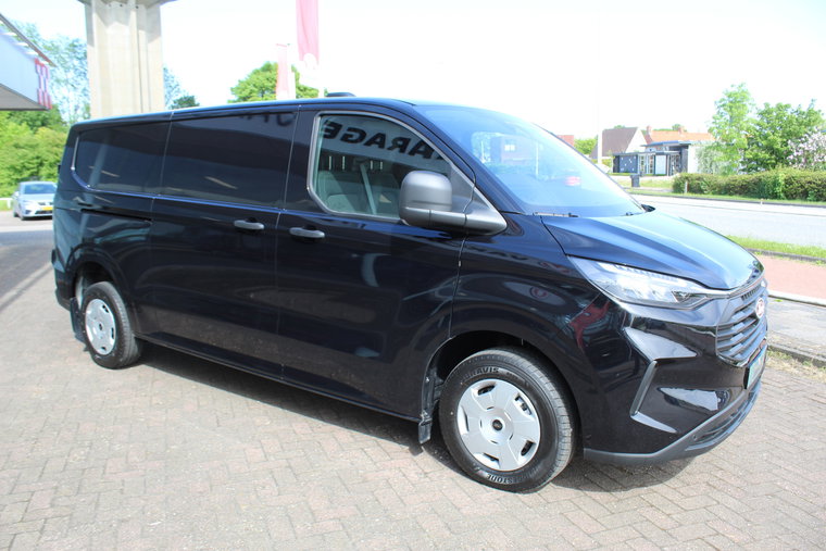 Vehicle Image 38