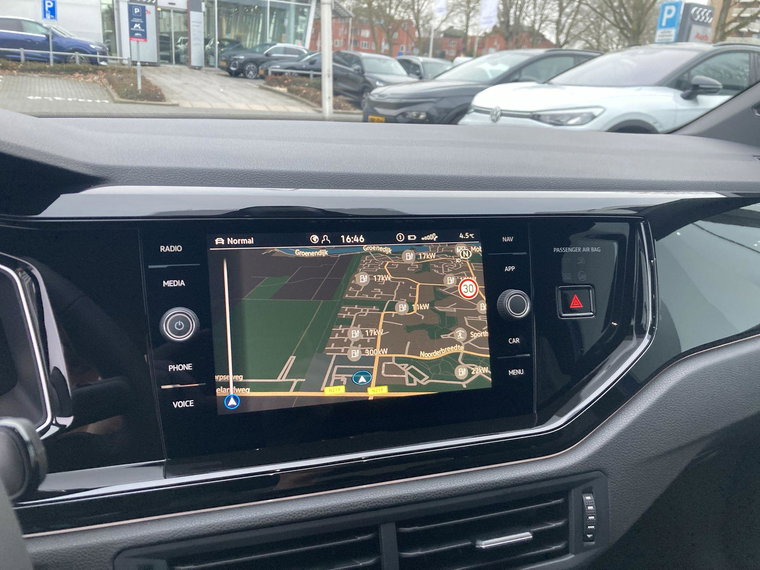 Vehicle Image 11