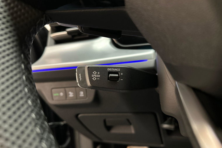 Vehicle Image 42