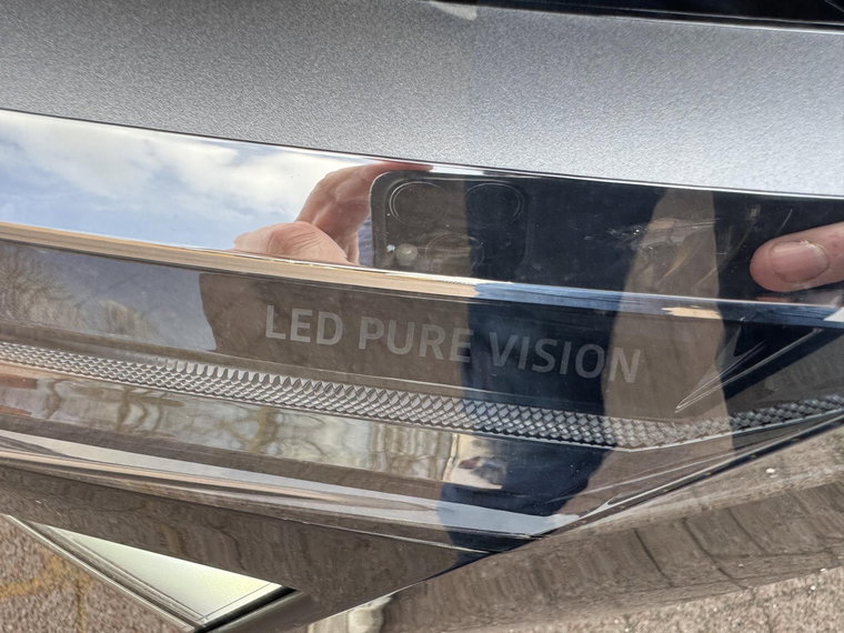 Vehicle Image 11