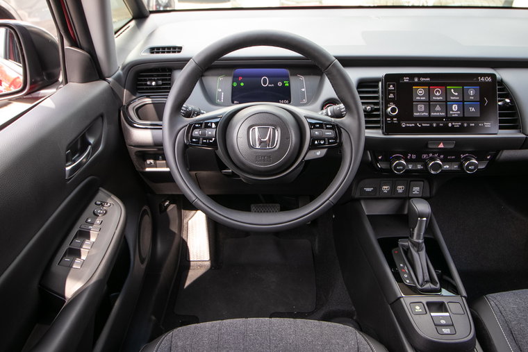 Vehicle Image 15