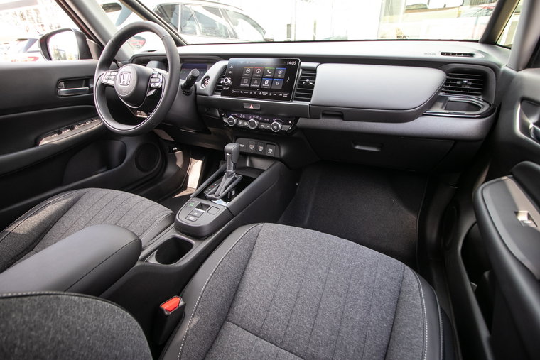 Vehicle Image 4
