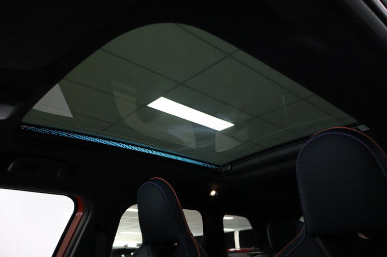 Vehicle Image 32