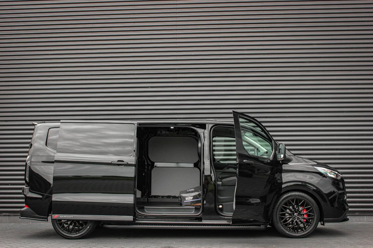 Vehicle Image 9
