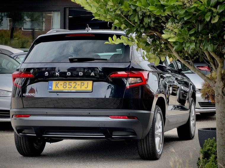 Vehicle Image 11