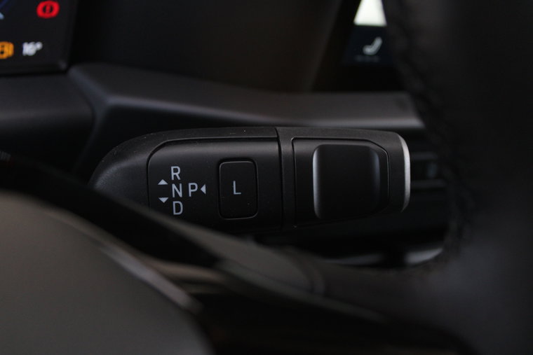 Vehicle Image 19
