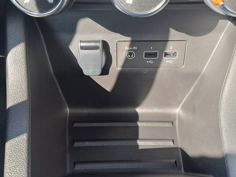 Vehicle Image 24
