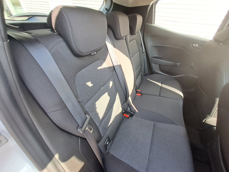 Vehicle Image 35
