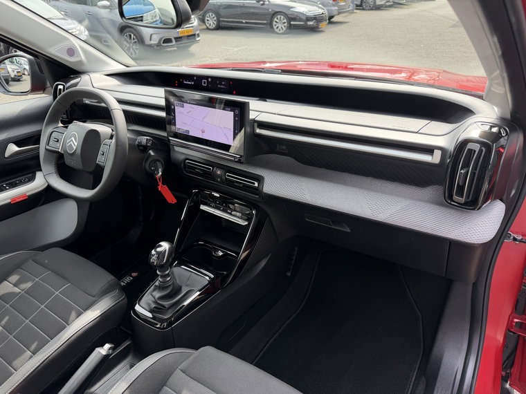 Vehicle Image 28