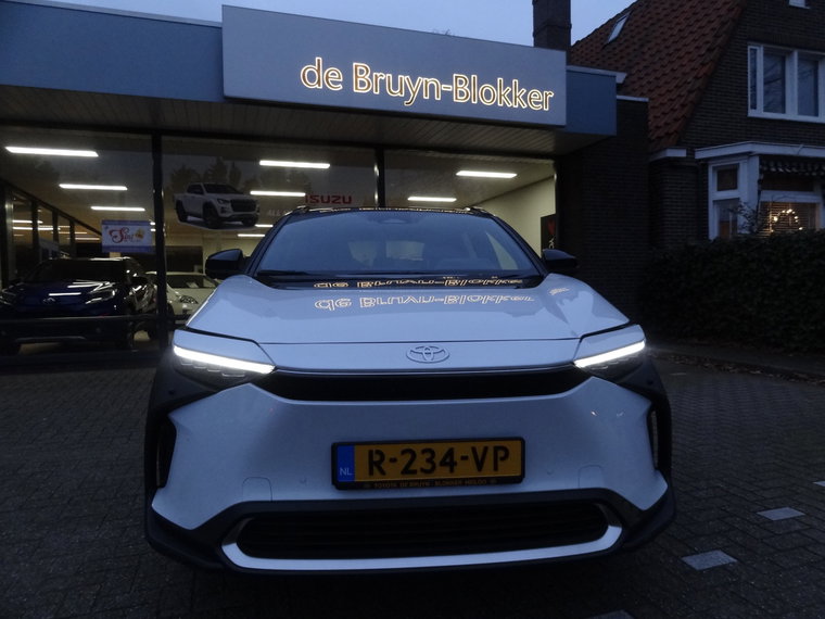 Vehicle Image 21