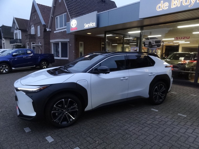Vehicle Image 26