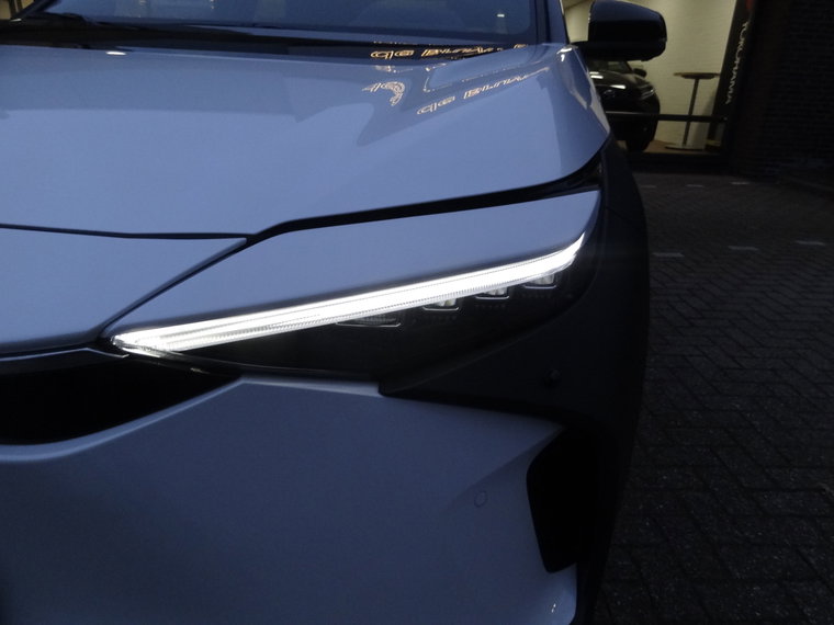 Vehicle Image 36