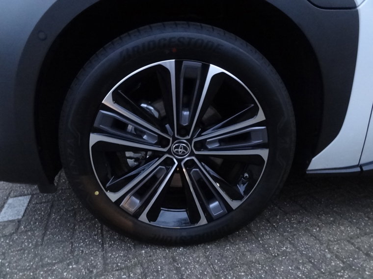 Vehicle Image 37