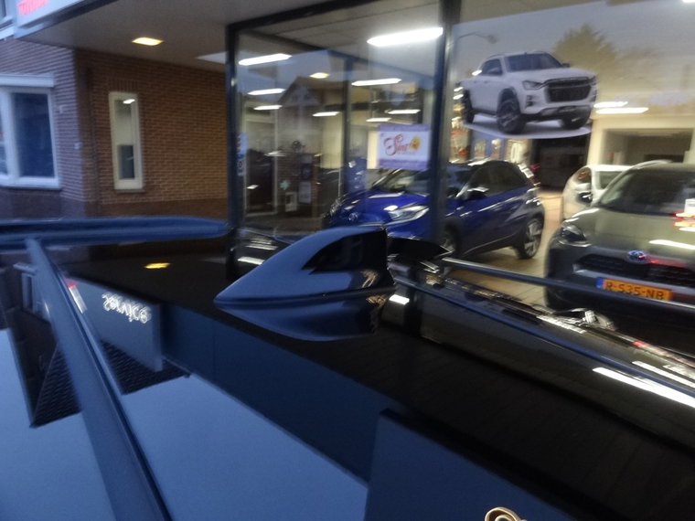 Vehicle Image 40