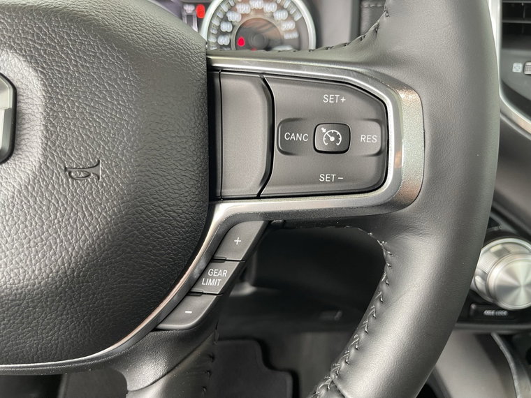Vehicle Image 28