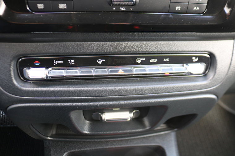 Vehicle Image 39