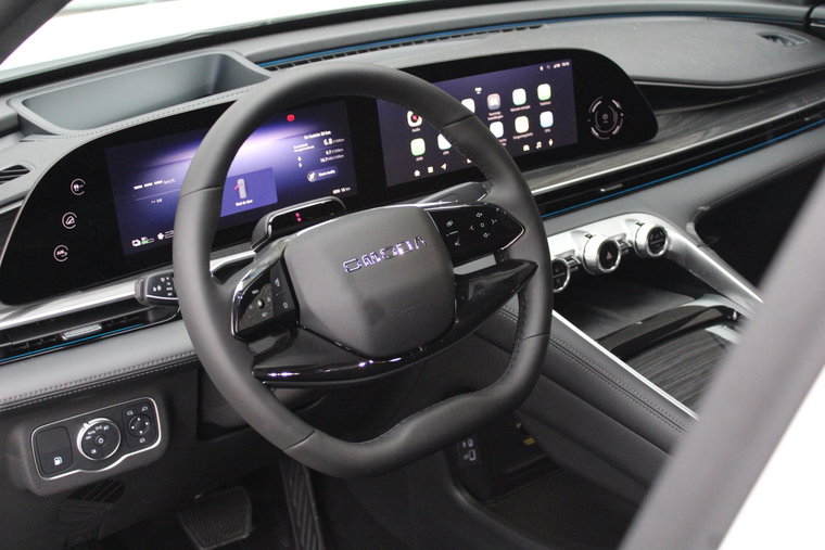 Vehicle Image 42