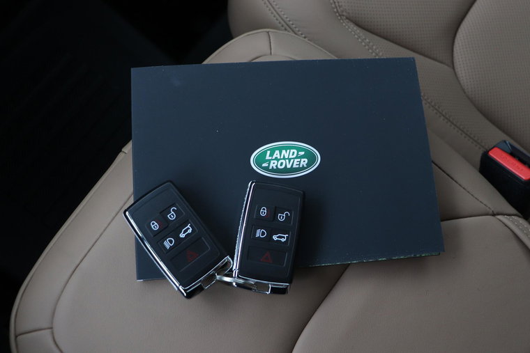 Vehicle Image 18