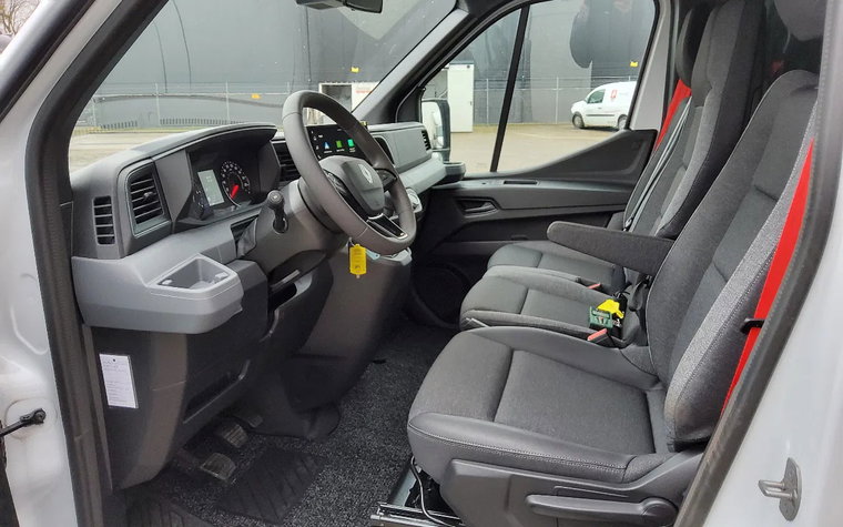 Vehicle Image 14