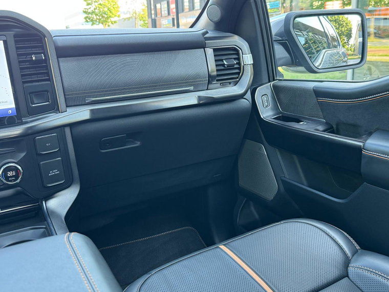 Vehicle Image 23