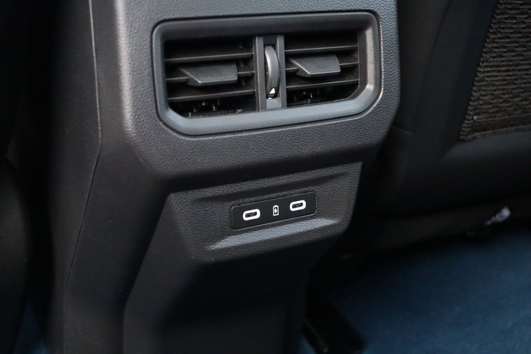 Vehicle Image 26