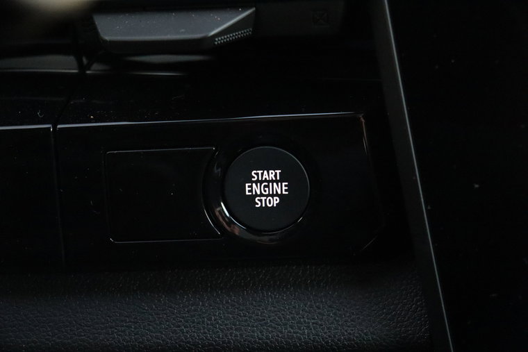 Vehicle Image 43