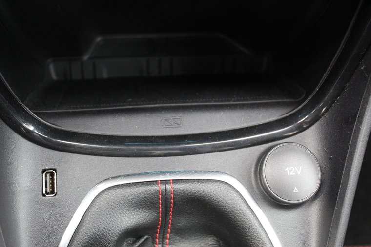 Vehicle Image 25
