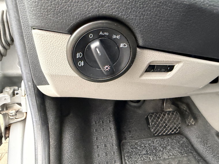 Vehicle Image 38