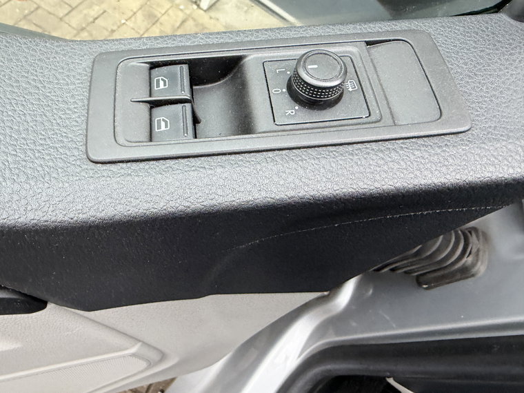 Vehicle Image 39