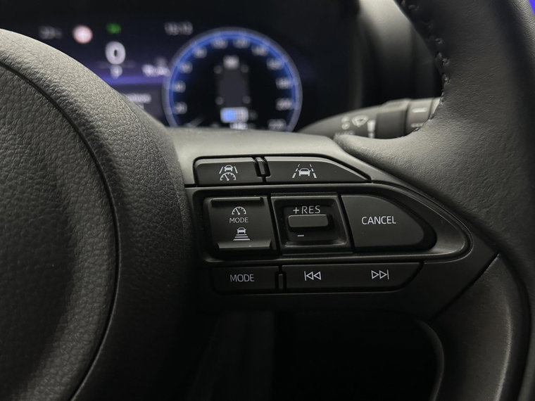 Vehicle Image 30