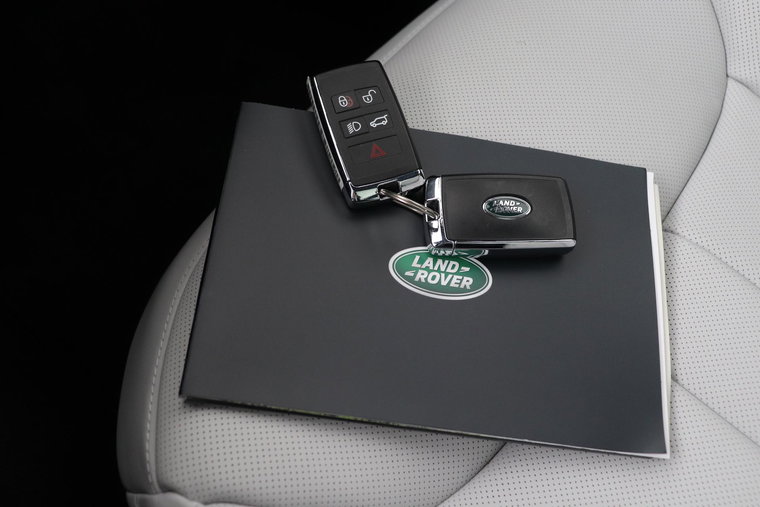 Vehicle Image 18