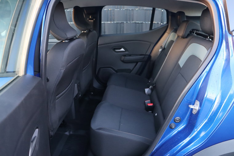 Vehicle Image 22