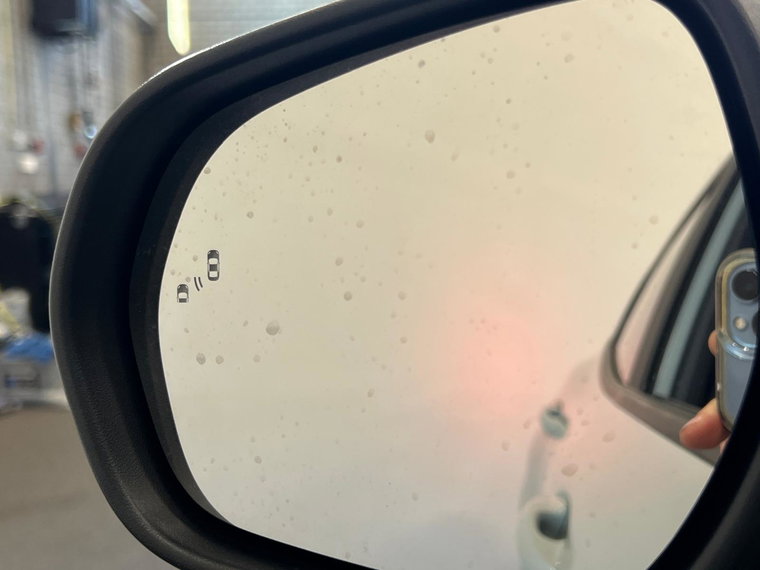 Vehicle Image 36