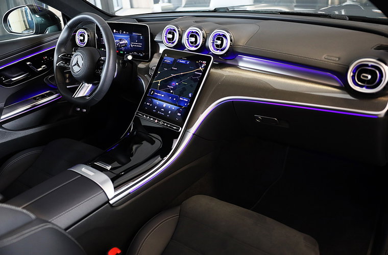 Vehicle Image 6