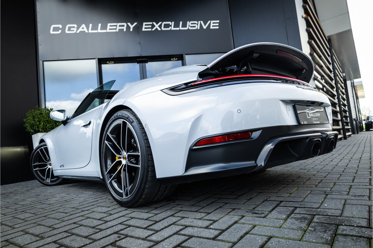 Vehicle Image 32