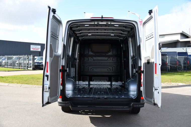 Vehicle Image 36