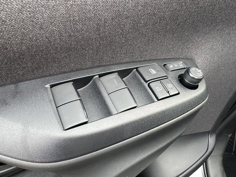 Vehicle Image 24