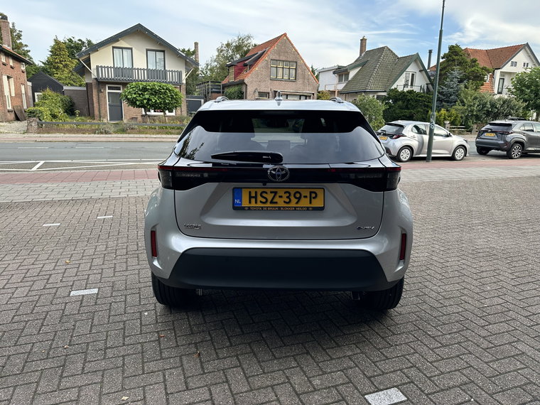 Vehicle Image 8