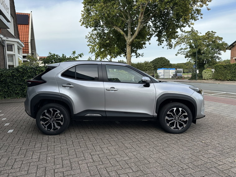 Vehicle Image 10