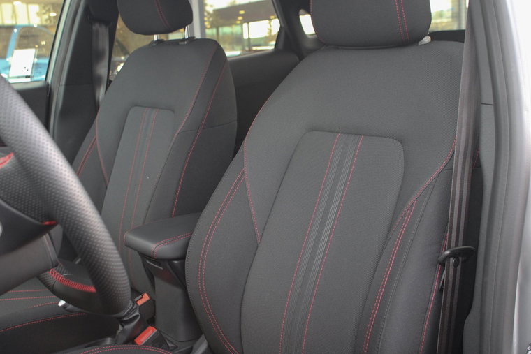 Vehicle Image 15