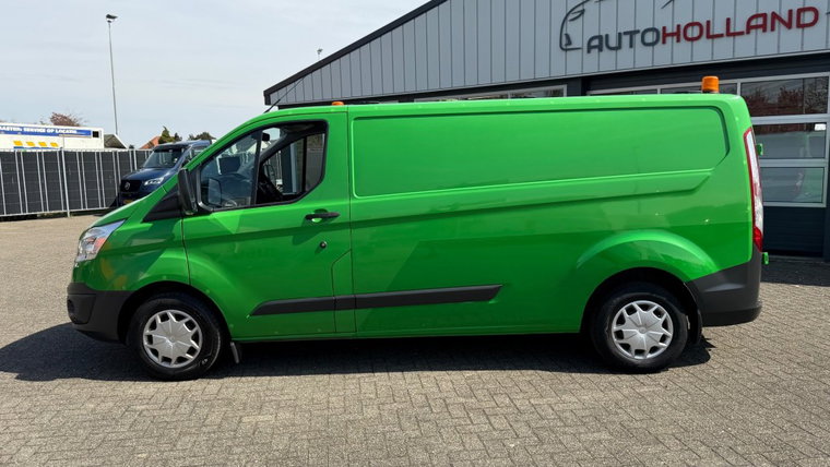 Vehicle Image 16