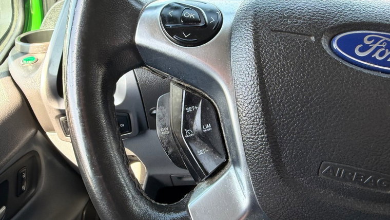 Vehicle Image 24