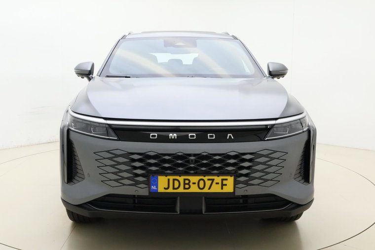 Vehicle Image 6