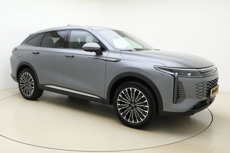Vehicle Image 8