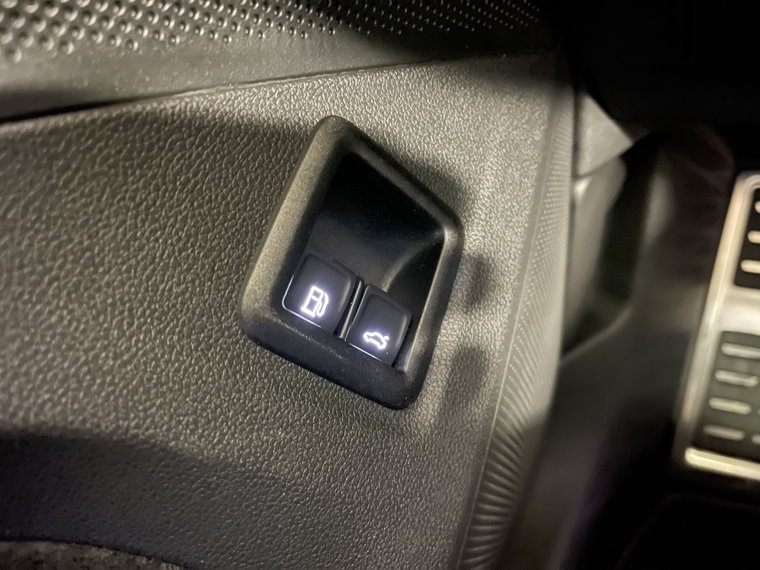 Vehicle Image 39