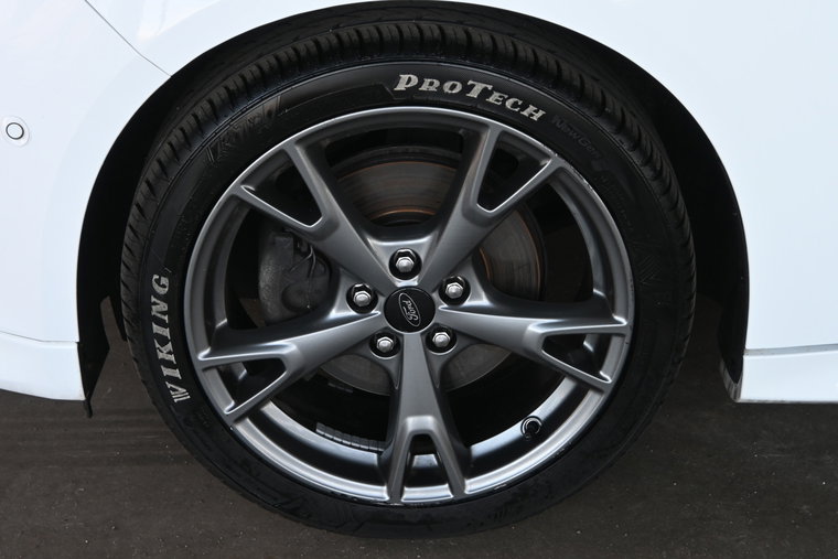 Vehicle Image 13