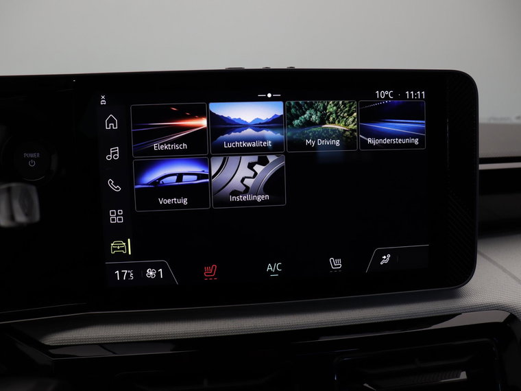 Vehicle Image 35