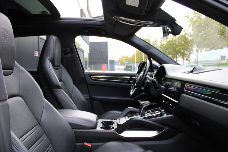 Vehicle Image 21