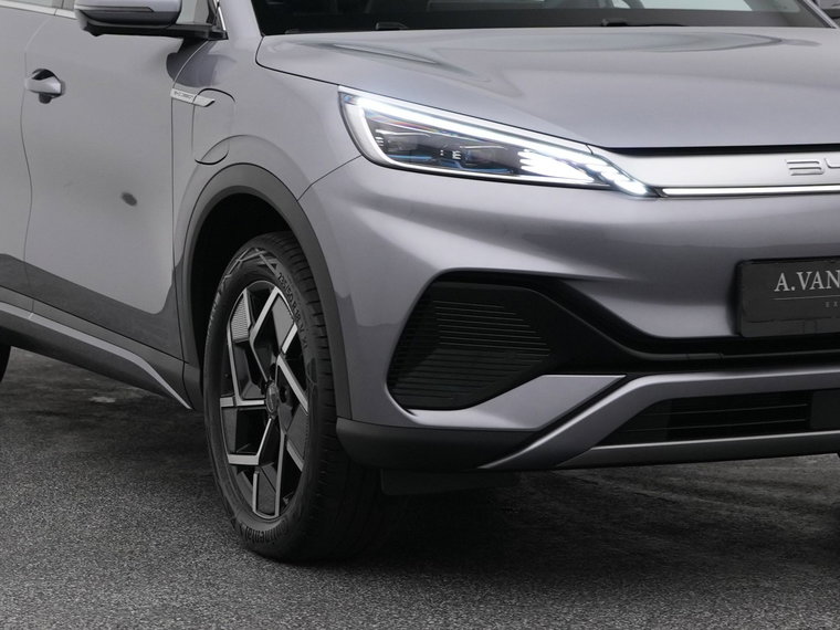 Vehicle Image 17